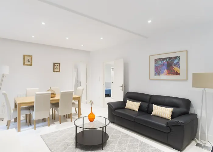 Groseko La Zurriola - Ib. * San Sebastián